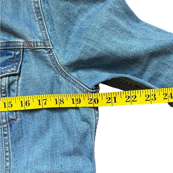 Old Navy Blue Denim Jean Jacket Size Large - Picture 9 of 10